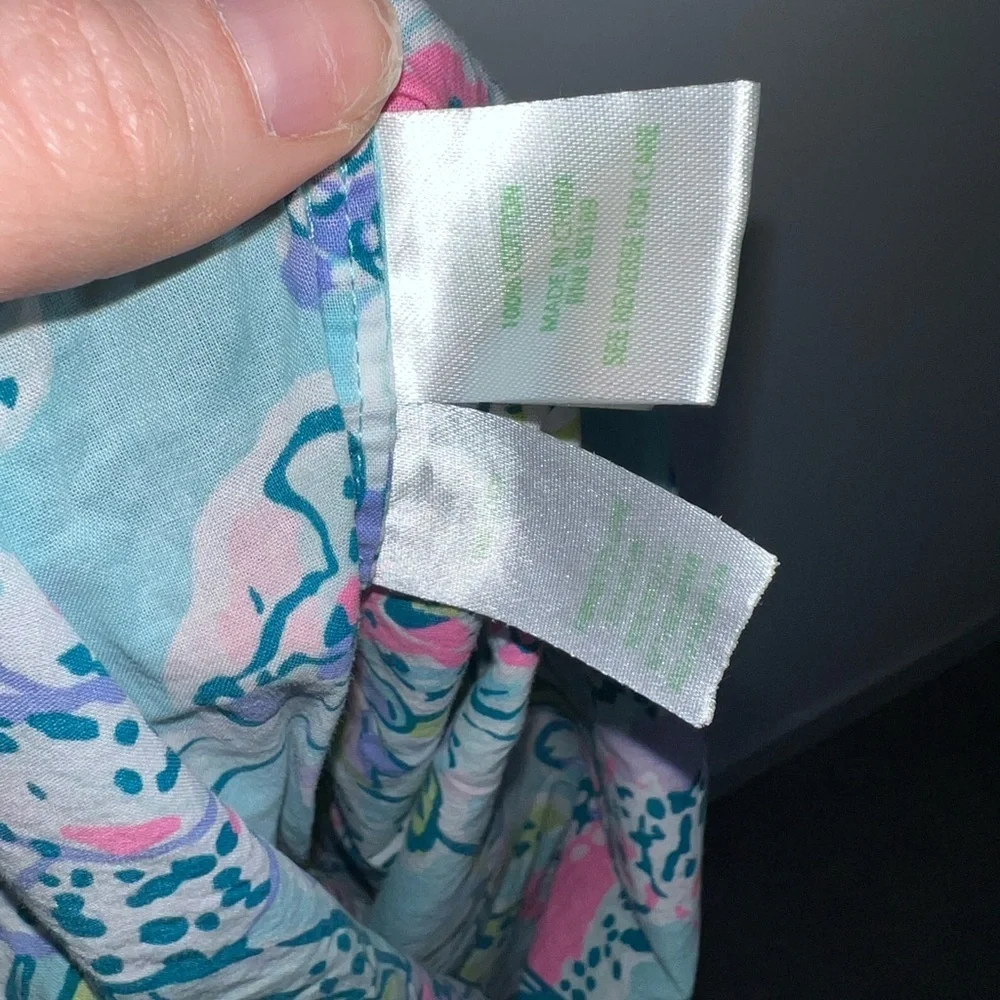 Lilly Pulitzer features blue
